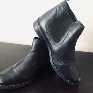Steve Madden Black Chelsea Boots Stud Detailing